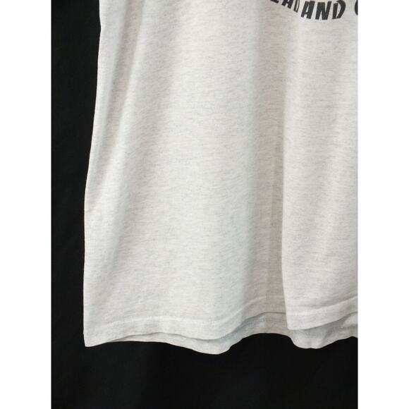 Vintage Y2K Canada Maple Leaf Beaver Graphic T-shirt Sz Large DC Apparel - Picture 5 of 13